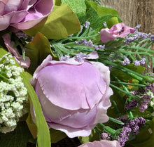 Load image into Gallery viewer, Spring Hydrangea Wreath
