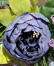 Load image into Gallery viewer, Spring Hydrangea Wreath