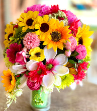 Load image into Gallery viewer, Grave headstone and vase set
