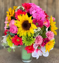 Load image into Gallery viewer, Grave headstone and vase set
